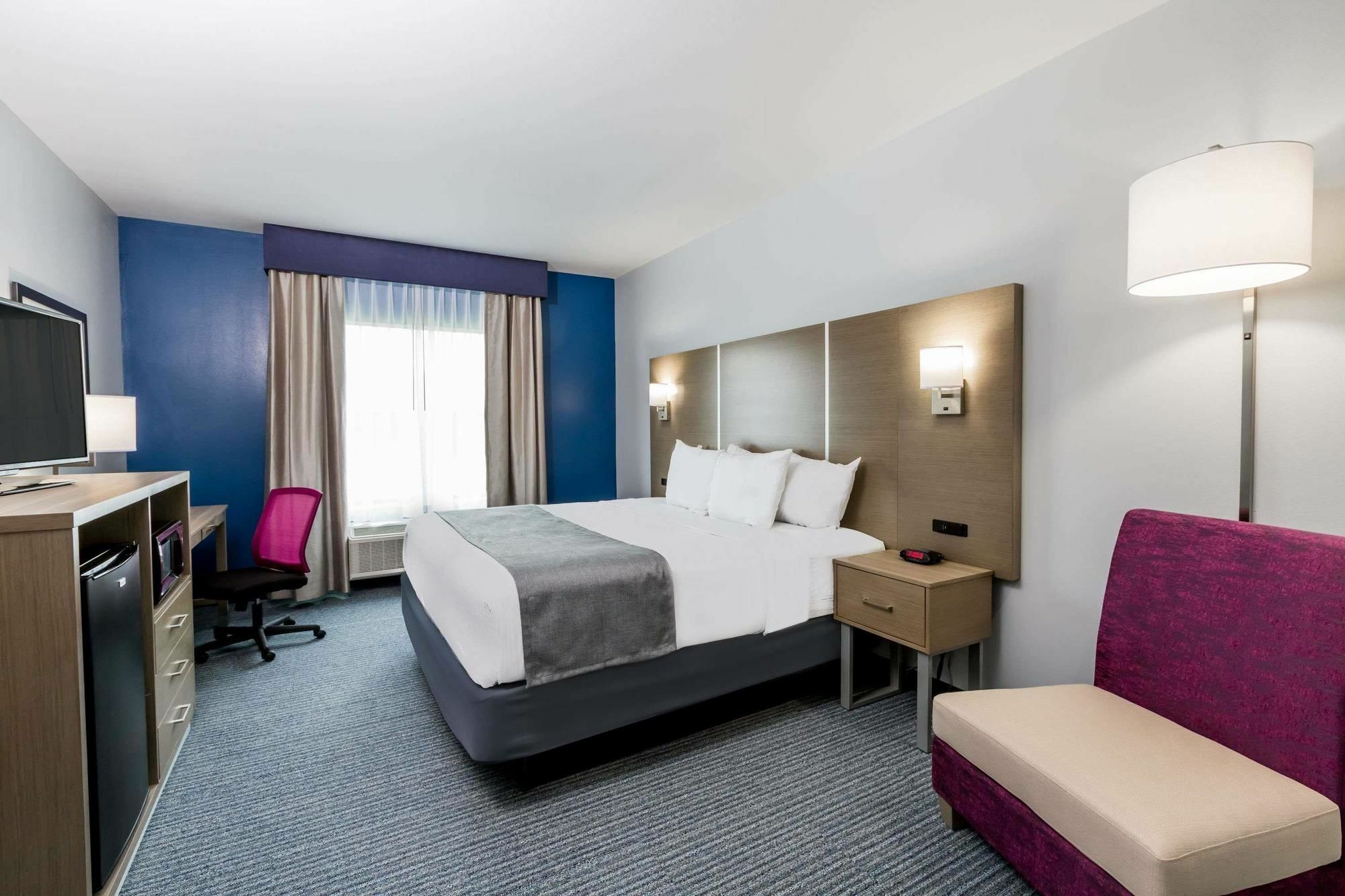 Days Inn & Suites By Wyndham Houston Nw Cypress Εξωτερικό φωτογραφία