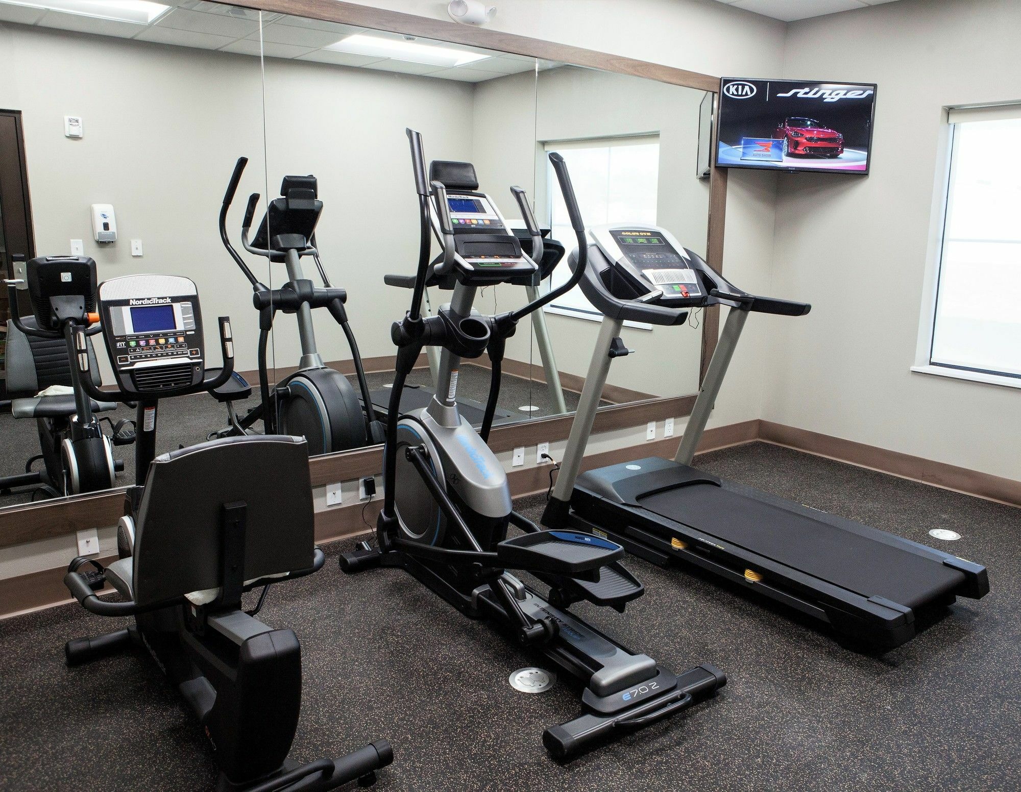Days Inn & Suites By Wyndham Houston Nw Cypress Εξωτερικό φωτογραφία