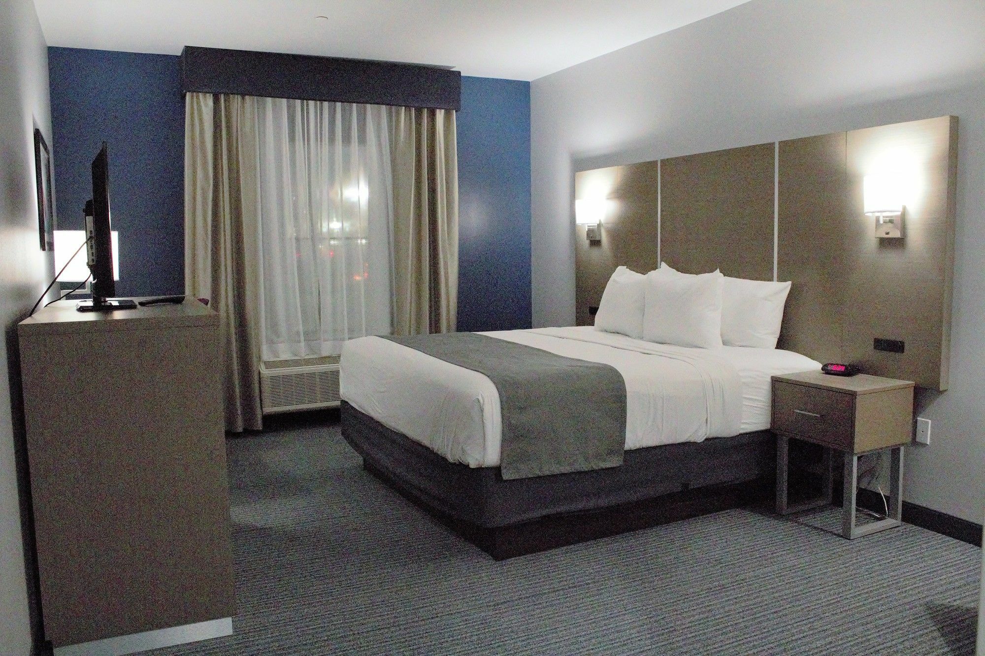 Days Inn & Suites By Wyndham Houston Nw Cypress Εξωτερικό φωτογραφία